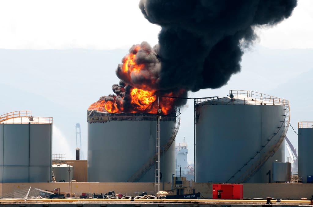 Trump's Iran ceasefire remark jolts WTI, but positioning hasn't turned
